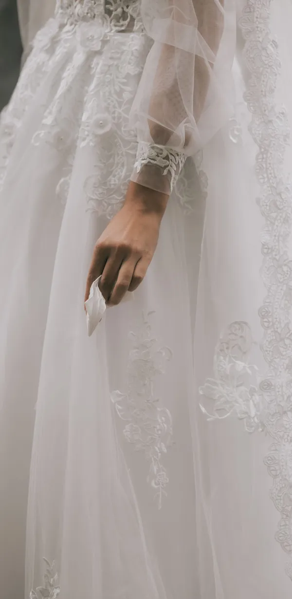 Saia de tule do vestido Jasmim, com renda aplicada.